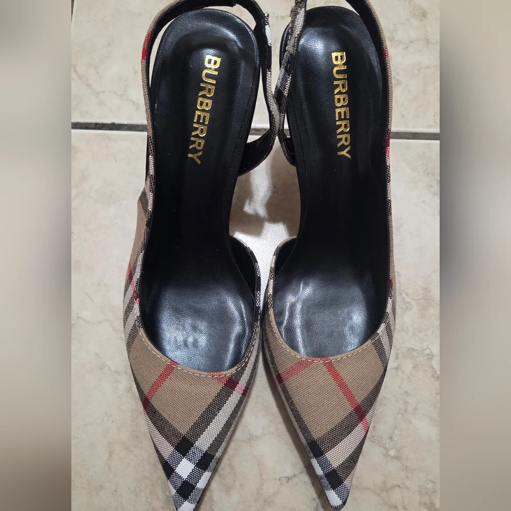 NWOT! Burberry Checked Pointed-Toe Slingback Pumps in Beige and Black - Picture 8 of 9
